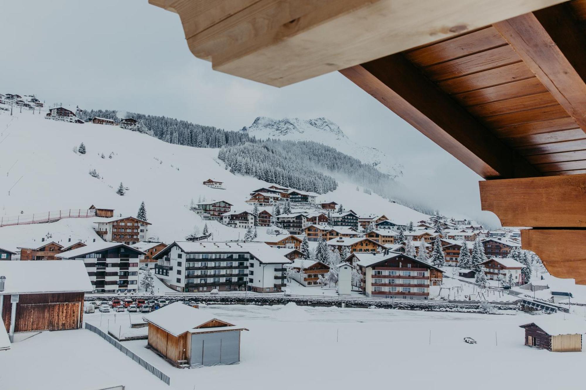 Fernsicht Alpen-Apartments Lech am Arlberg Szoba fotó